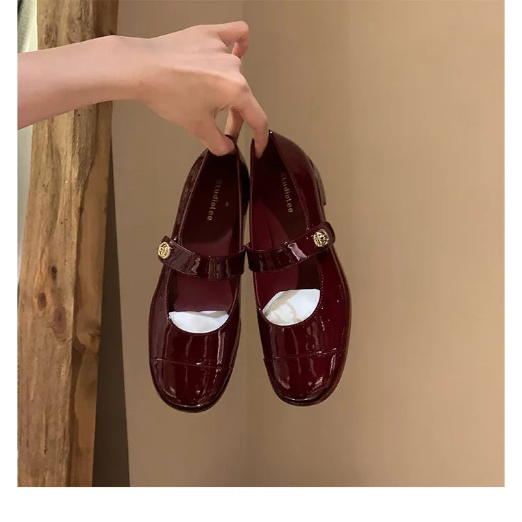 Sonicelife 2025 Fashionable Sheepskin Gold Buckle Round Toe Shallow Cut Flat  with Thick Heels,  Jane Shoes, Women's Singles Shoes