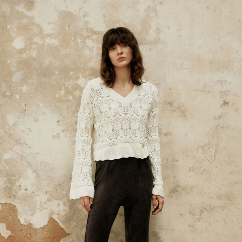 Sonicelife Vintage Hollow Out White Sweaters Women V Neck Sweet Short Knitted Pullovers Fall Long Sleeve French Elegant Loose Jumpers