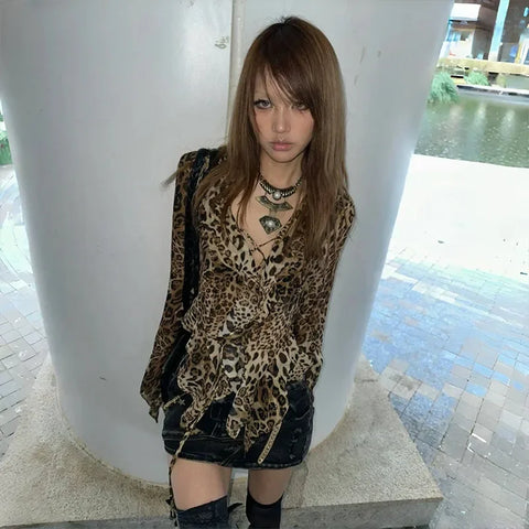 Sonicelife Subculture Y2k Leopard Print T-Shirt Harajuku Ruffled Blouses Grunge Aesthetics V-neck Irregular Shirt Trashy 2000s Vintage Tops