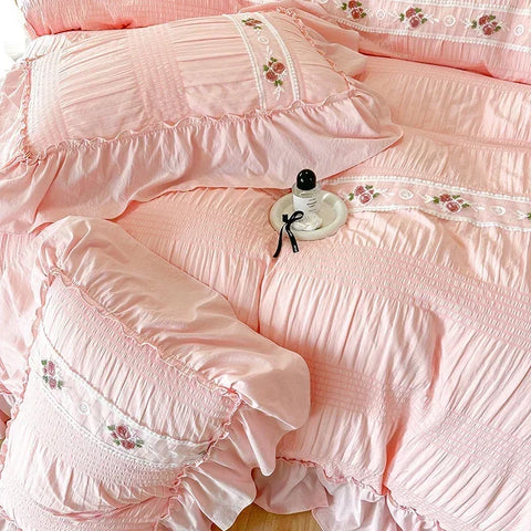 Sonicelife French Embroidered Lace Bubble Gauze Bedding Set Pink Elegant Princess Style Queen Duvet Cover Set Ruffled Comforter Cover Sets