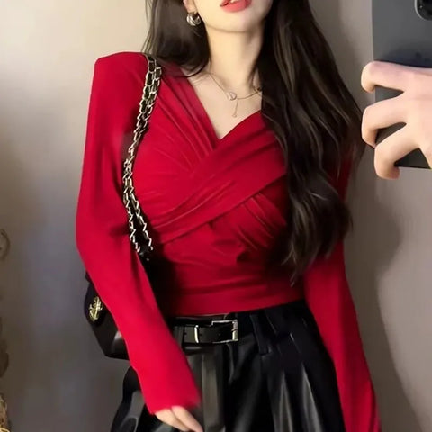 Sonicelife Autumn Red Slim Long Sleeve T Shirt Women Fashion Pleated V Neck Bottoming Shirt Elegant Chic Female Crop Tees New