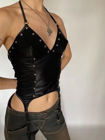 Sonicelife Harajuku Cyber Punk Pu Camis Women Dark Gothic Streetwear Grungen Emo Alt Backless Rivets Halter Crop Tank Tops Female
