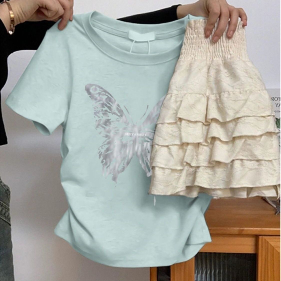Sonicelife Crop Top Summer Y2k Cute Women T shirt 2000s Cute Mint Green Butterfly Print Sweet Girl Tees Shirt Femme Clothing Graphic Tshirt