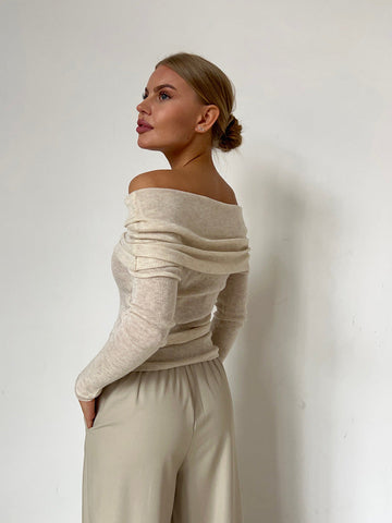 Sonicelife-Beige Off Shoulder Long Sleeves Pull Over Shirt