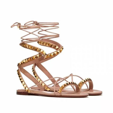 Sonicelife-2024 Spring/Summer New European and American Roman Flat Bottom Riveted Fashion Clip Toe Sandals Women's Banquet Sandals