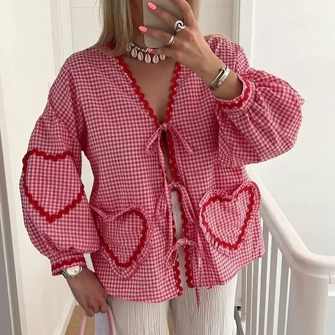 Sonicelife Women Y2K Loose Fit T-shirt Holiday Streetwear Heart Frill Patched Plaid Blouse Tops Vintage Tie Front V Neck Long Sleeve Tees