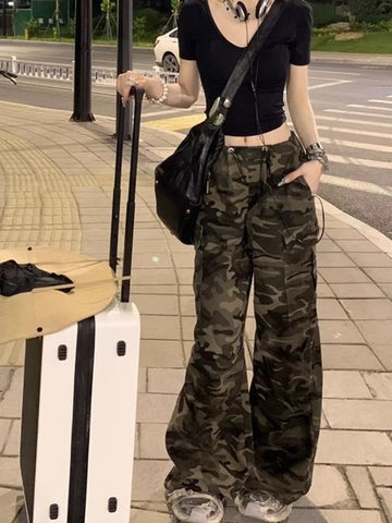 Sonicelife Oversized American Retro Camouflage Cargo Pants 2024 New High Waist Jeans for Women Y2k Straight Loose Wide Leg