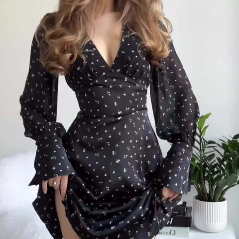 Sonicelife Women Dresses Sexy V Neck Flare Sleeve Print Dress Wrap Buttocks Slim Fit Basics 2024 Backless Knee Length Slight Strech