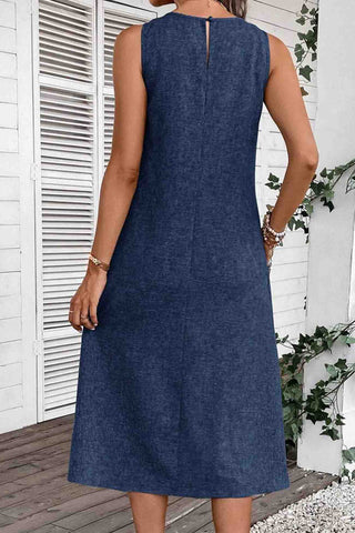 Sonicelife Sleeveless Pocket Midi Dress