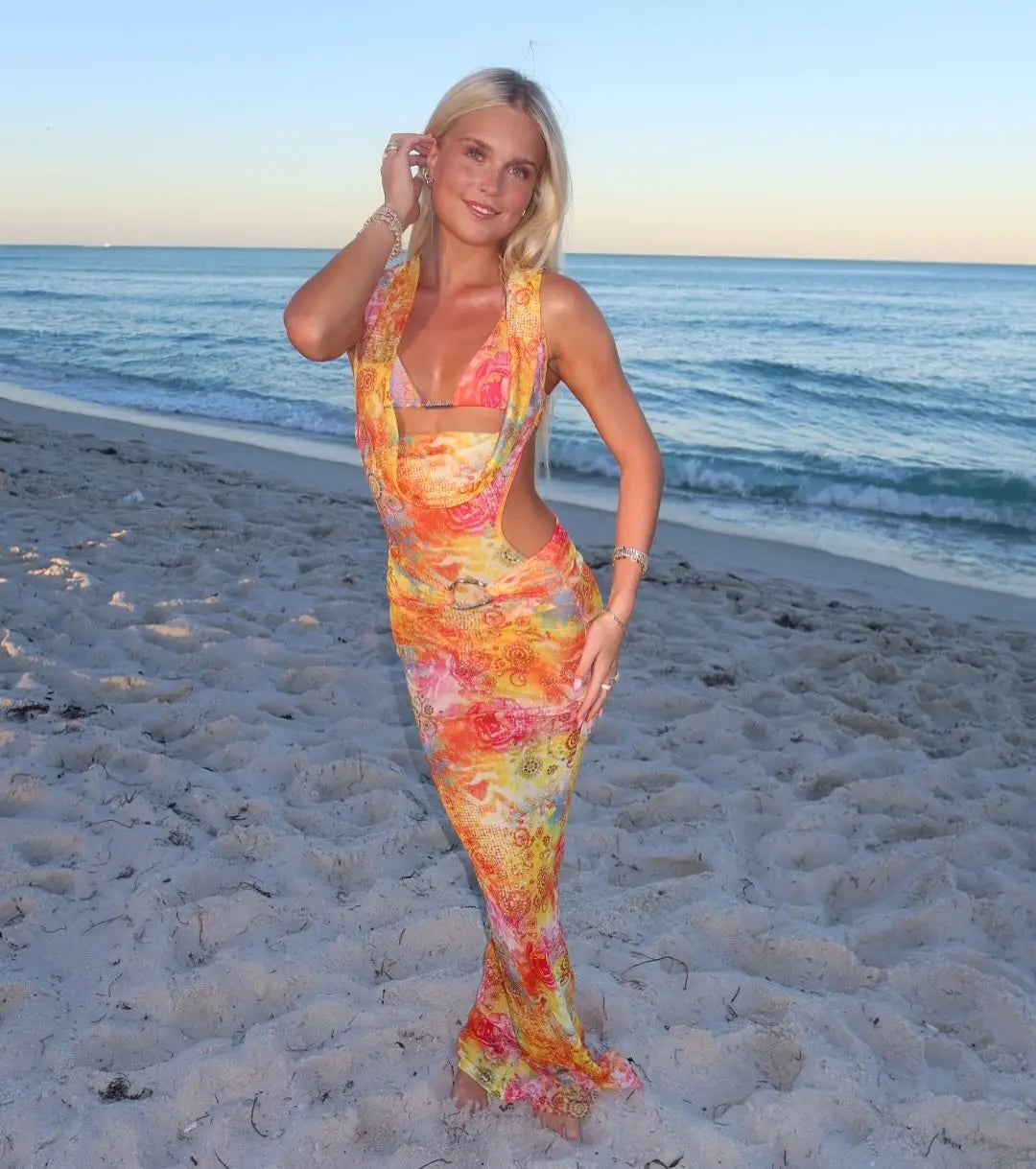 Sonicelife Sexy V Neck Printed Sleeveless Pleated Long Dress Chic Hollow Out Slim Fit Off-the-shoulder Gown New Lady Beach Party Vestidos