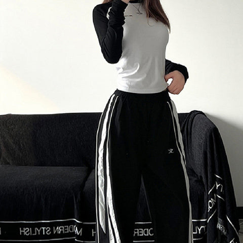 Sonicelife Contrast Piping Black Sweatpants