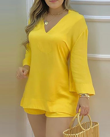 Sonicelife 2022  Women Plain Bell Sleeve V-Neck Long Casual Loose Top & Shorts Set Casual Summer Solid Streetewar Suit Sets 927