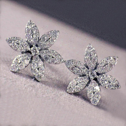 Sonicelife Delicate Silver Color Flower Stud Earring for Women Full Paved Shiny CZ Stone Beauty Gift Statement Earrings 2024 Jewelry