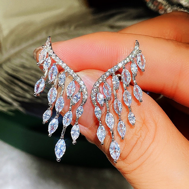 Sonicelife Gorgeous Angel Wing Shaped Stud Earrings for Women Full Bling Bling White CZ Stone Wedding Party Fashion Accessories 2024