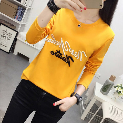 Christmas Gift Cartoon Embroidery Autumn T-shirt Women New Fashion Simple Long Sleeve Tops Lovely Black White Loose Female T-shirt Plus Size