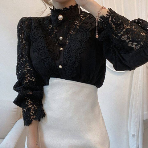 Sonicelife Early Autumn New French style loose fitting and unique button heavy work lace cut out flower patchwork long sleeved standing collar shirt