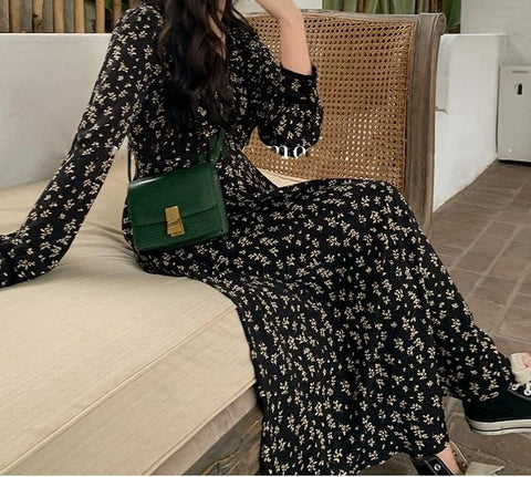Sonicelife Net red Hepburn style floral go out breastfeeding one-piece dress 2022 early spring new Korean version of the collar high waist A-line skirt trend