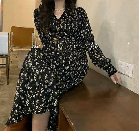 Sonicelife Net red Hepburn style floral go out breastfeeding one-piece dress 2022 early spring new Korean version of the collar high waist A-line skirt trend